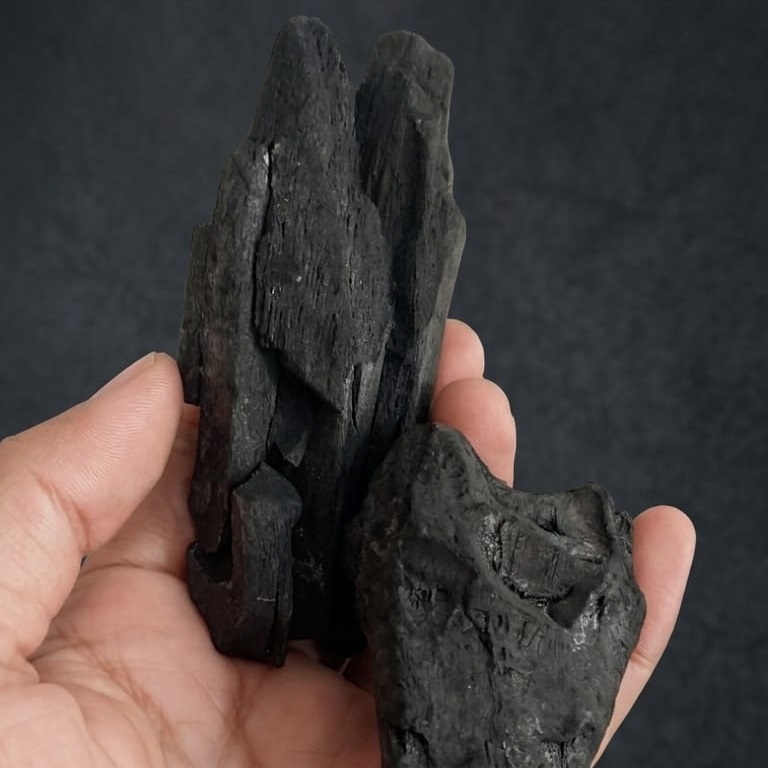 Hardwood lump charcoal ready for export
